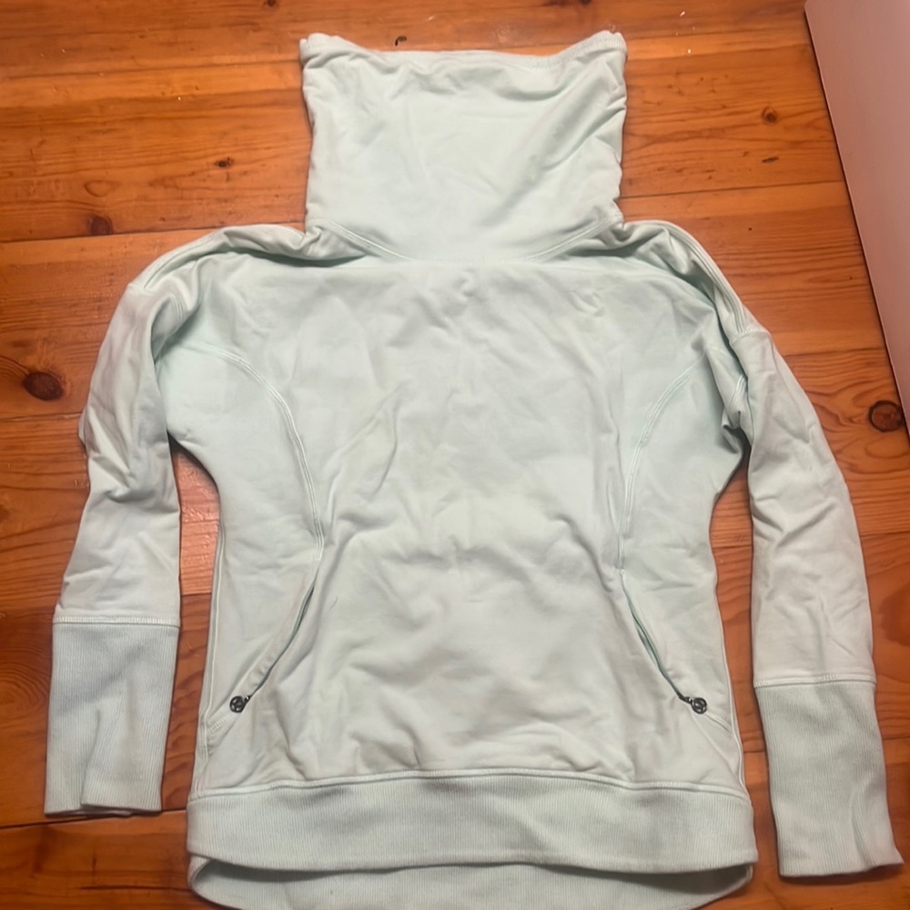 Lululemon sweater